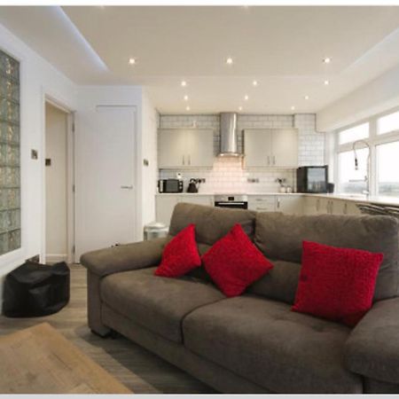 Luxury Panoramic Balcony Swindon Central Exterior foto