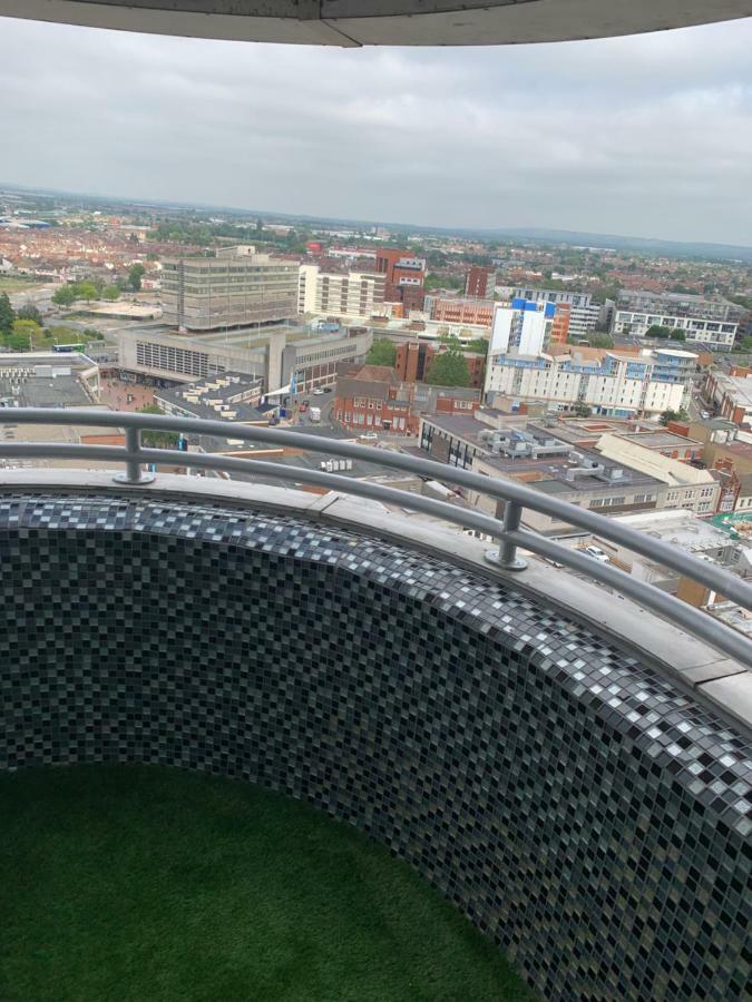 Luxury Panoramic Balcony Swindon Central Exterior foto