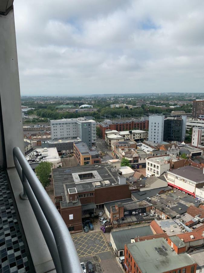 Luxury Panoramic Balcony Swindon Central Exterior foto